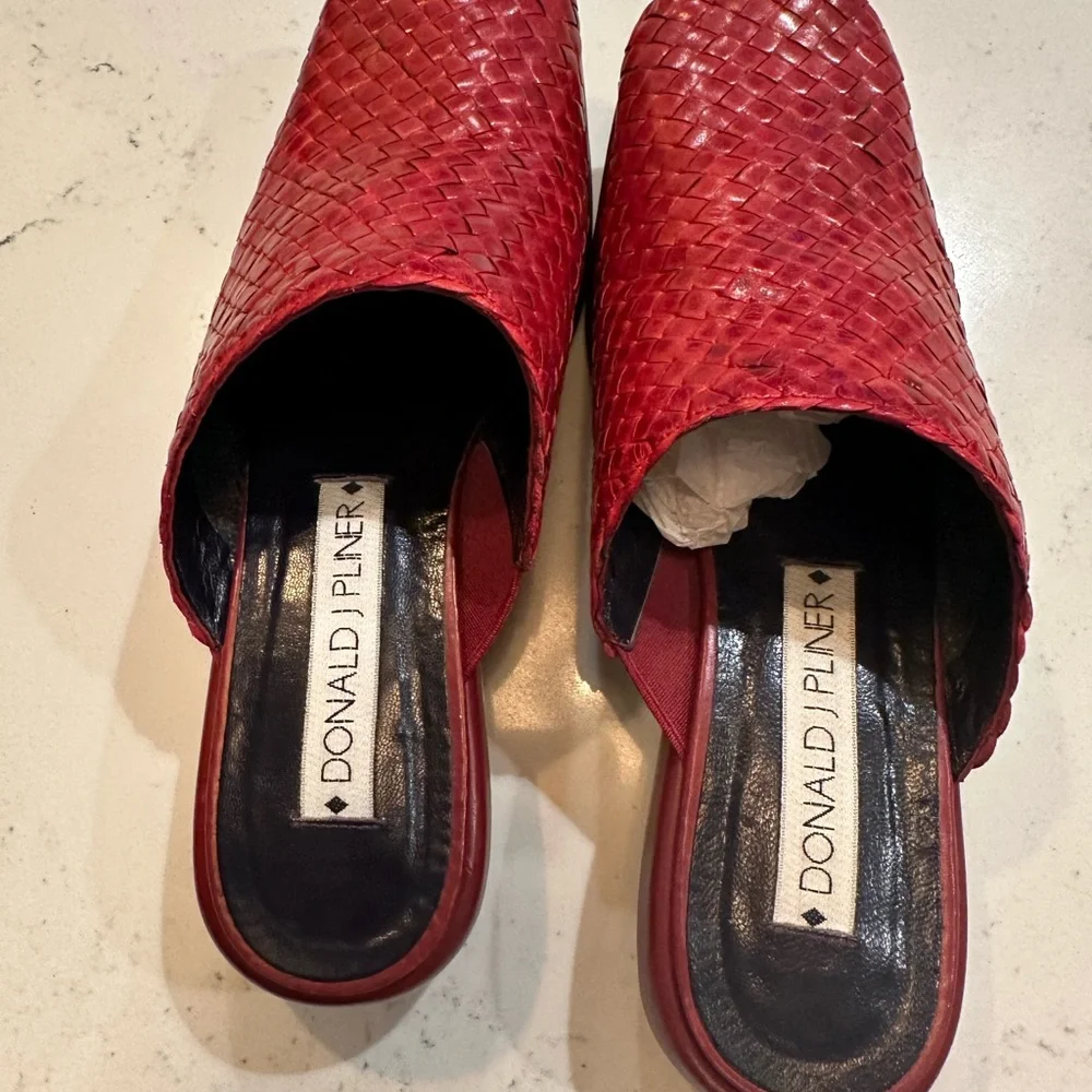 Donald J. Pliner Scarlet Woven Mules - Picture 3 of 10